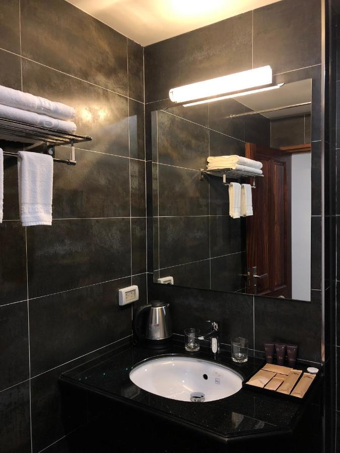 Moc Hoang Hotel Hanoi Eksteriør billede